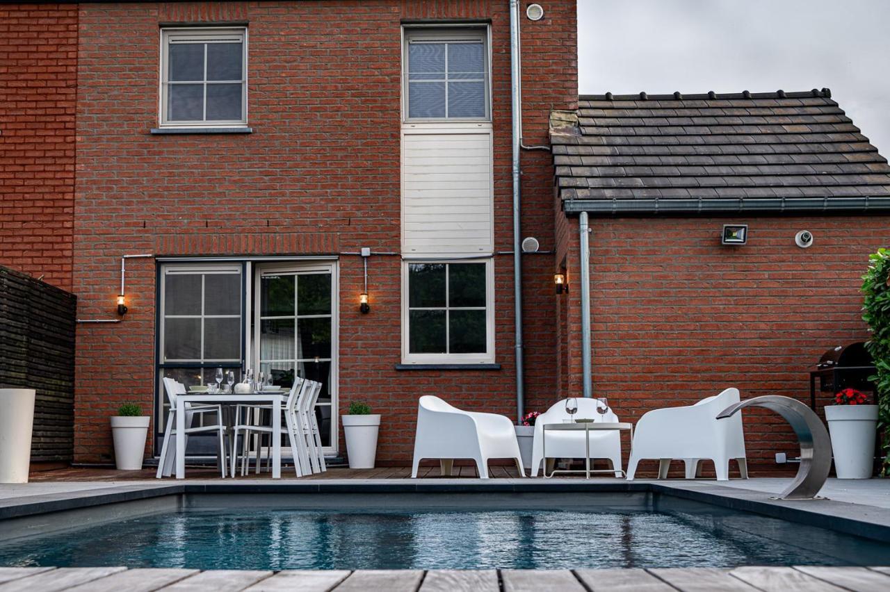 Chez Sabine Et Eric Maison Pour 6 Personnes Avec Piscine Chauffee Andenne Exterior photo